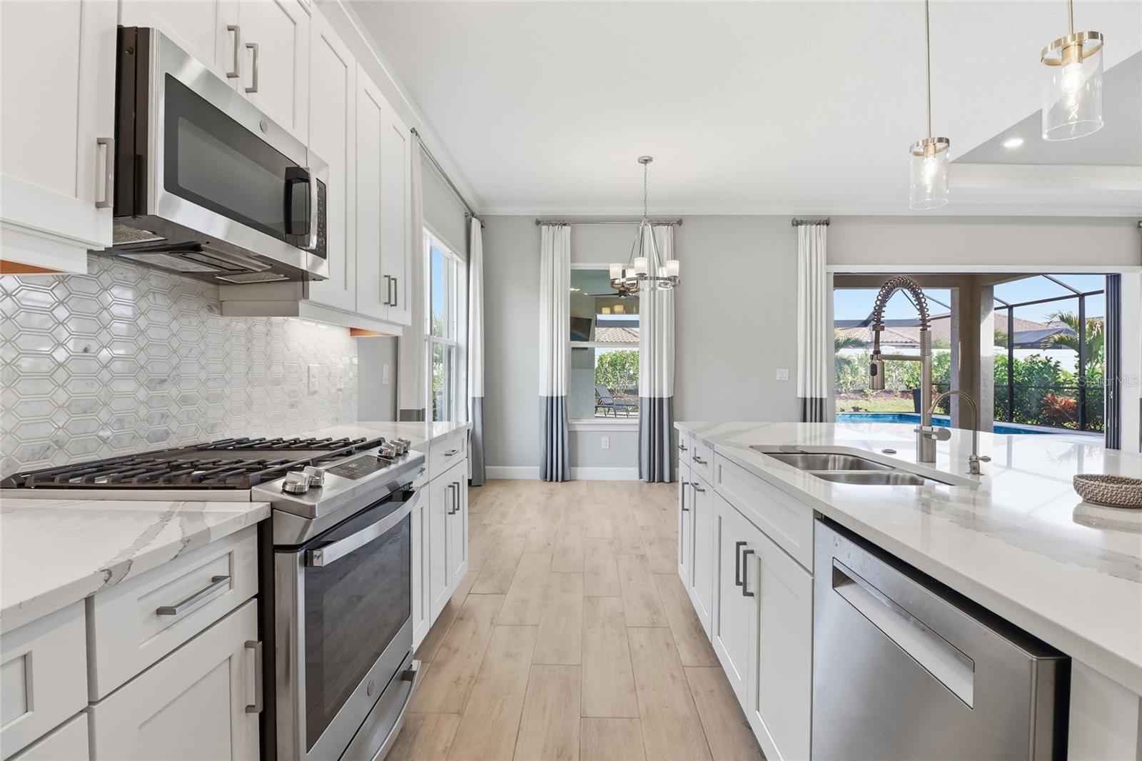 AZARIO ESPLANADE PH IV - Residential