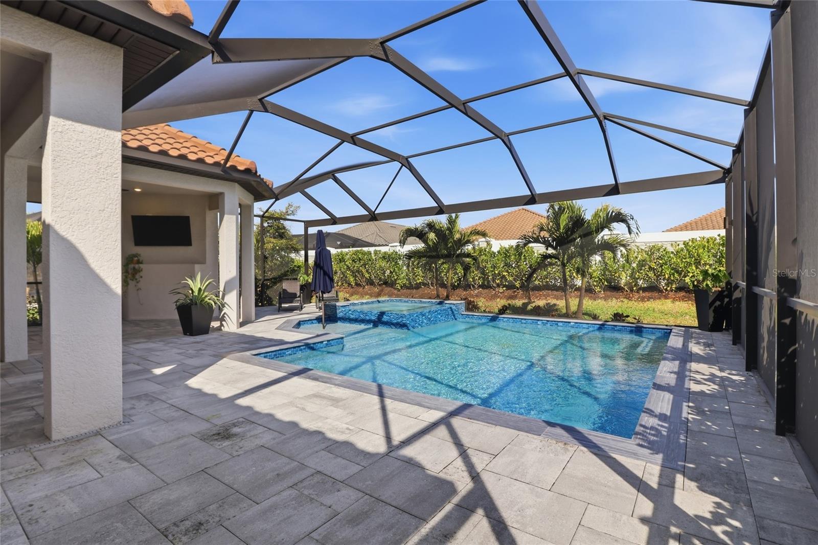 AZARIO ESPLANADE PH IV - Residential