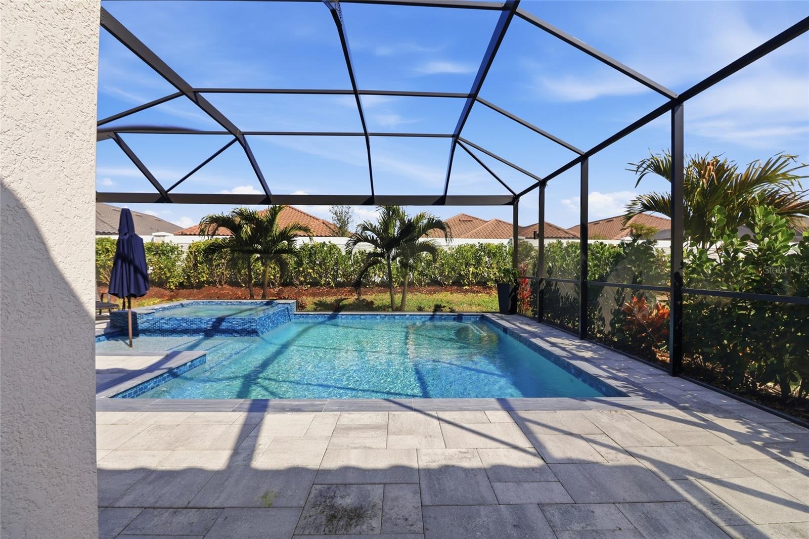 AZARIO ESPLANADE PH IV - Residential