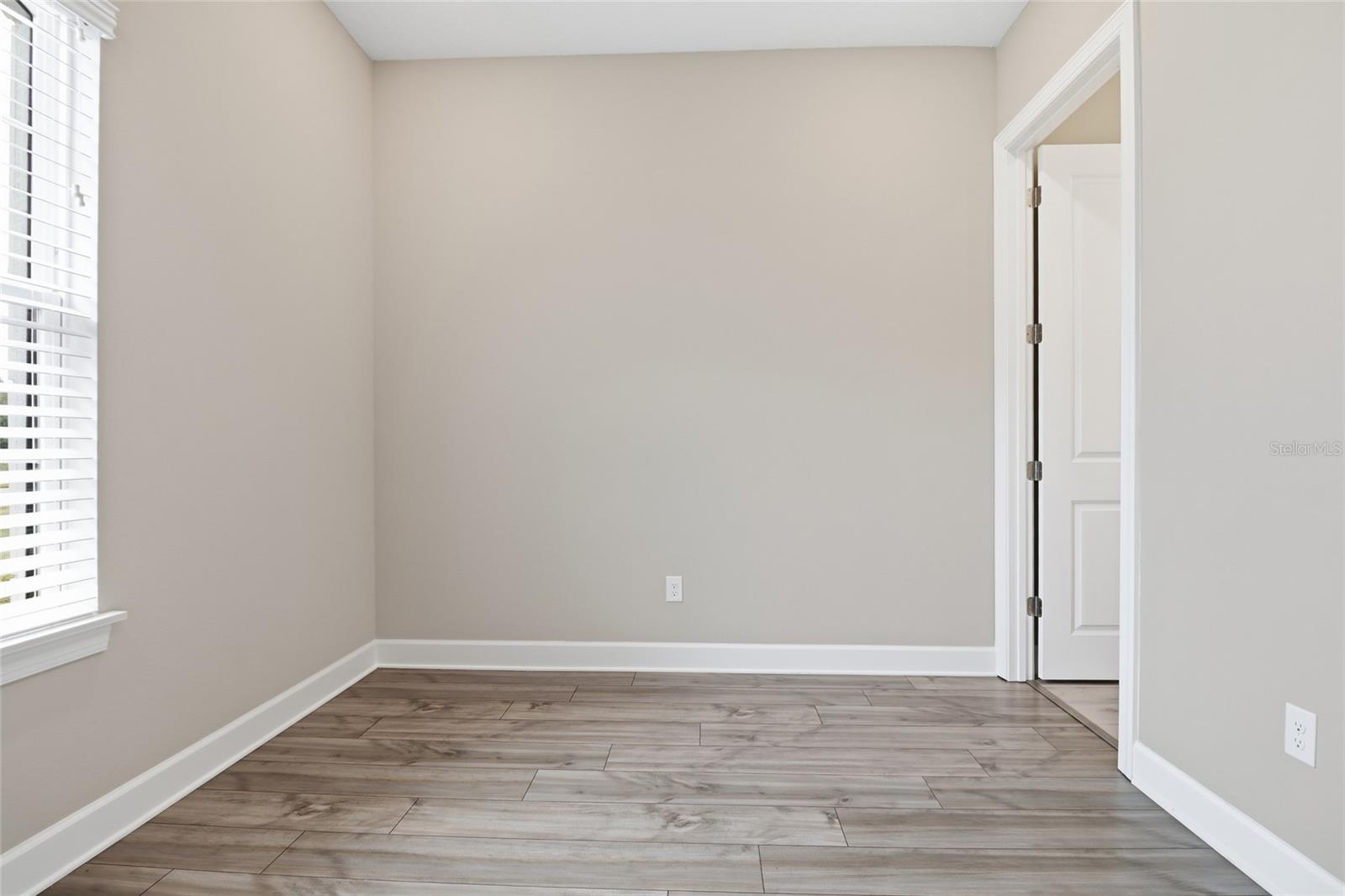 AZARIO ESPLANADE PH IV - Residential