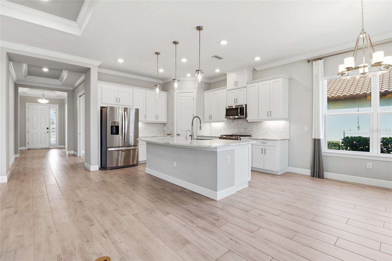 AZARIO ESPLANADE PH IV - Residential