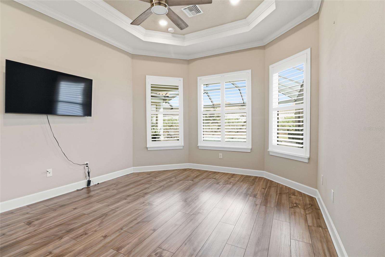 AZARIO ESPLANADE PH IV - Residential