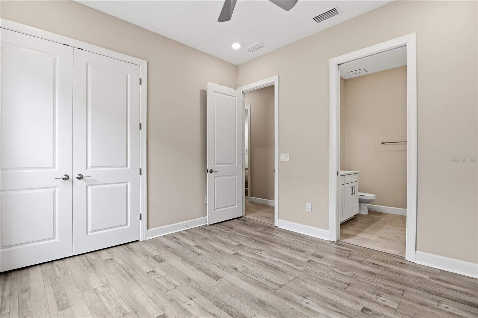 AZARIO ESPLANADE PH IV - Residential