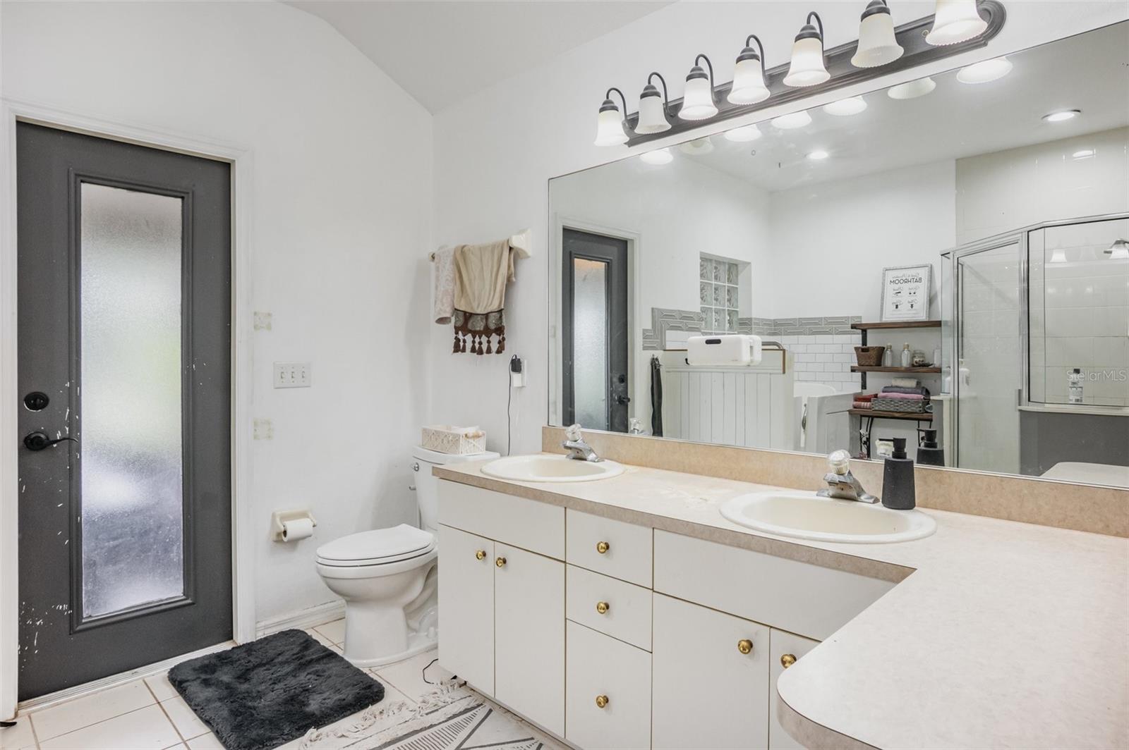 GREENLAND SUB - Residential