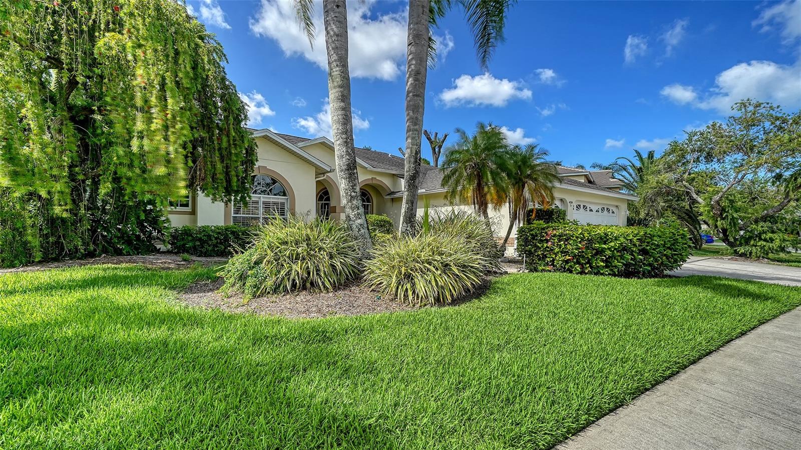 Welcome to your new home at 4239 Balmoral Way in Sarasota, FL. This rental home, in the gated Stoneybrook Estates community, offers 4 bedrooms and 3.5 bathrooms with a large open floor plan built for entertaining! It includes a dining area and two family/living rooms with high/vaulted ceilings in the living room. Additionally, the screened-in lanai has a solar-heated pool and hot tub, offering year-round indoor/outdoor enjoyment!
The interior is NEWLY REMODELED including NEW FLOORING, NEW KITCHEN CABINETS AND COUNTERS, and PAINT THROUGHOUT.
The kitchen is equipped with stainless steel appliances, including a refrigerator, stove/oven, microwave, and dishwasher. A washer and dryer are included in the laundry. Plus, enjoy the convenience of an attached 3-car garage!
This pet-friendly home welcomes both large and small dogs, as well as cats.
As part of an HOA community, you'll enjoy a well-maintained neighborhood.
This home is right off us41 and is close to plenty of shopping and many great dining options. This is a much sought after neighborhood within Palmer Ranch and will not be available long, so act quick!!!
Country Club membership not included.