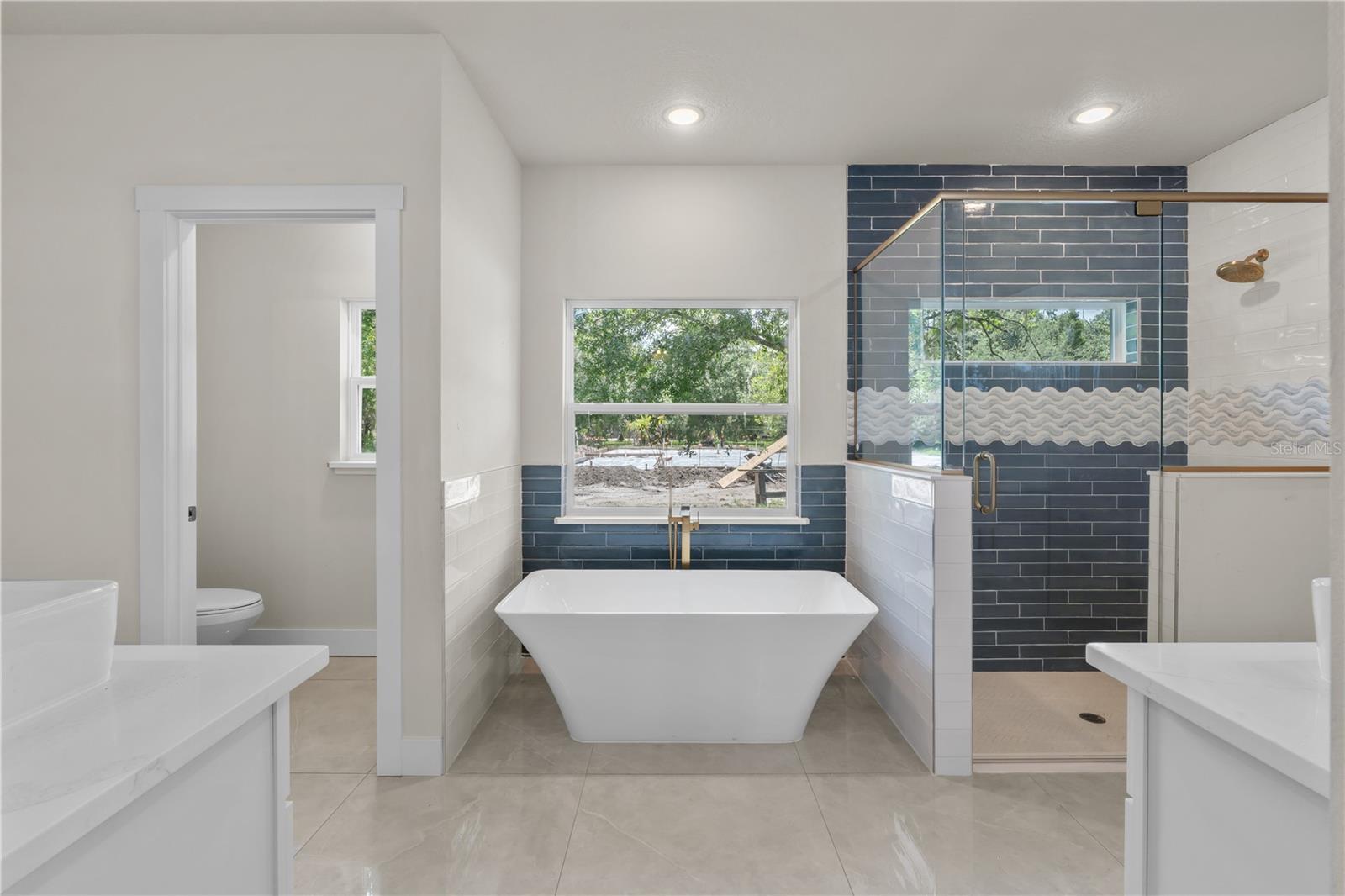 IRISH ACRES - Residential