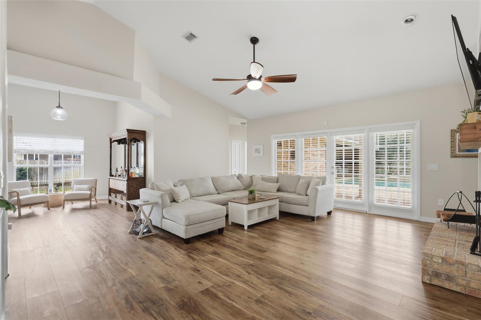 GLEN ABBEY UNIT 03 - Residential