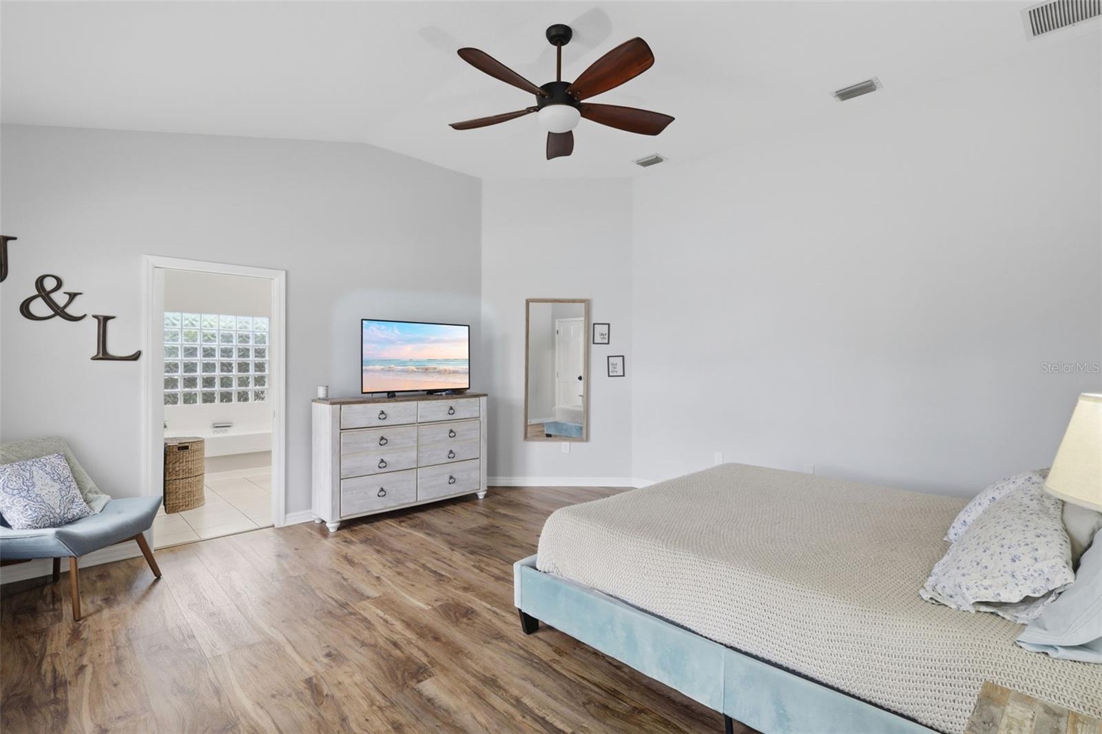 GLEN ABBEY UNIT 03 - Residential