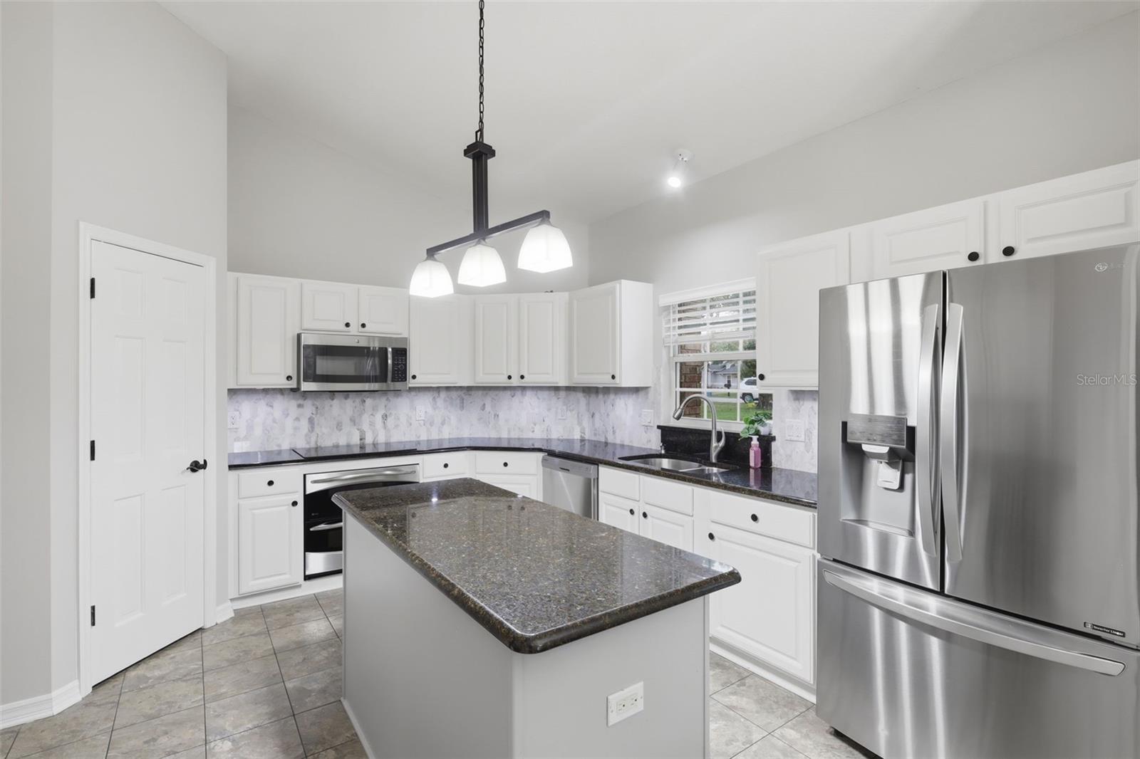 GLEN ABBEY UNIT 03 - Residential