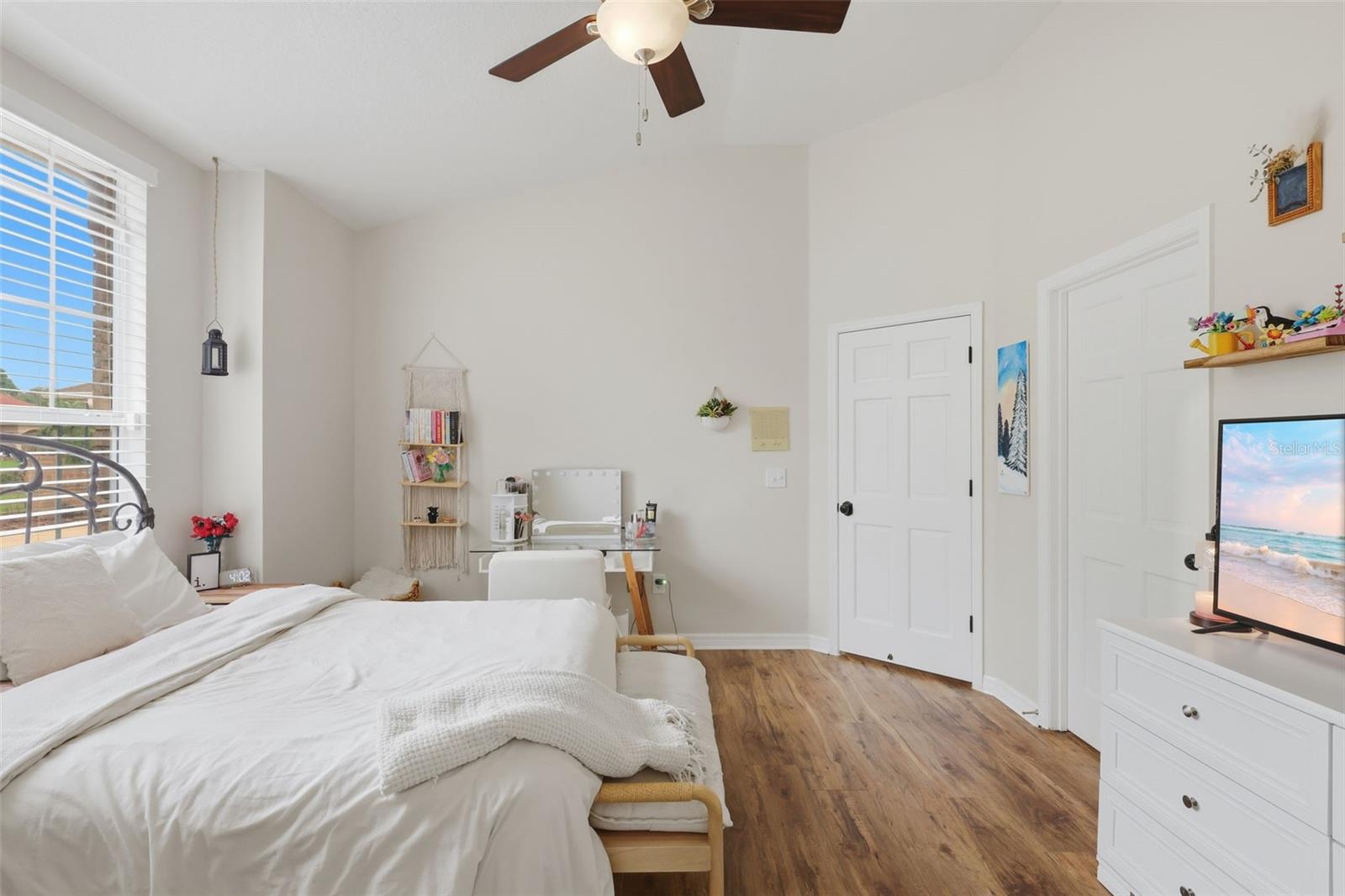 GLEN ABBEY UNIT 03 - Residential