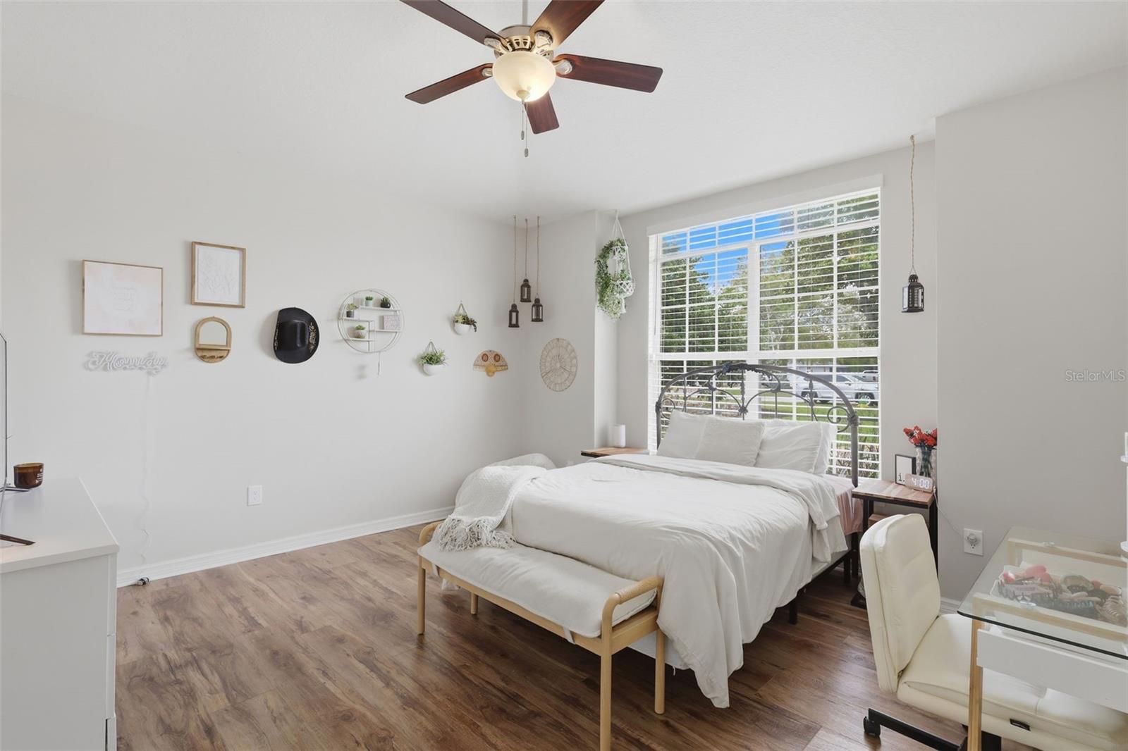 GLEN ABBEY UNIT 03 - Residential