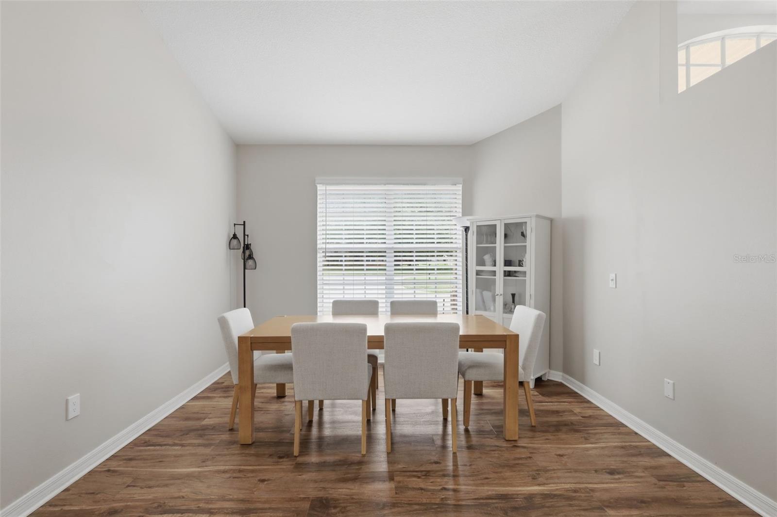 GLEN ABBEY UNIT 03 - Residential