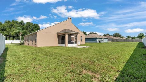 A home in LAKELAND