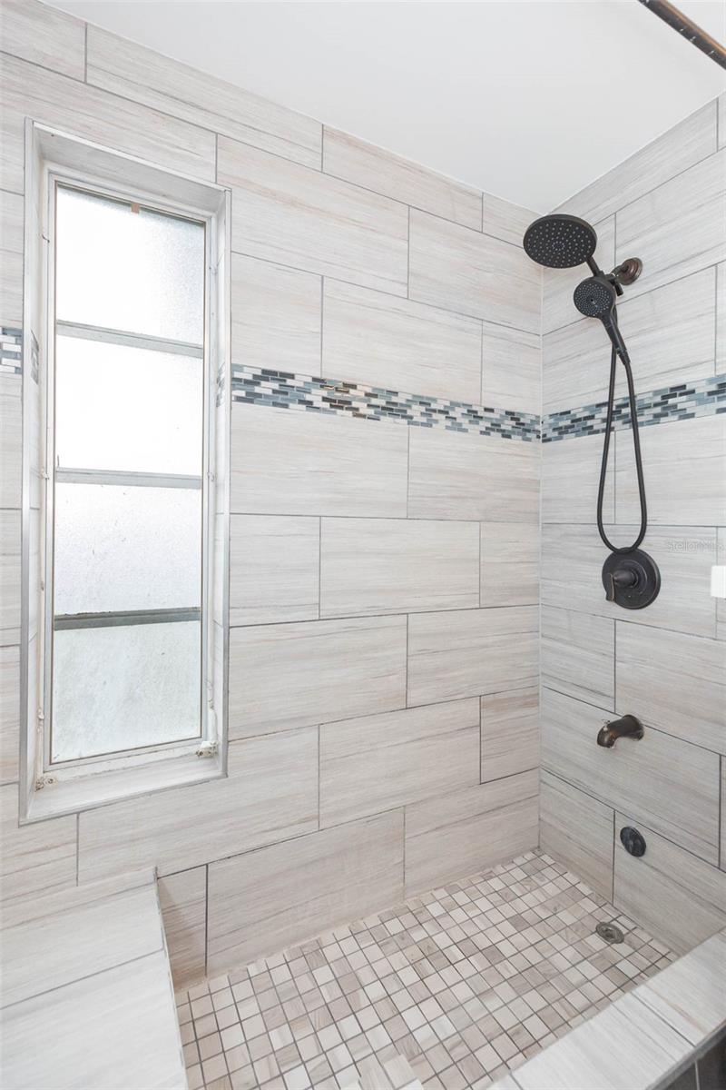 BEACON SQUARE - Residential Lease