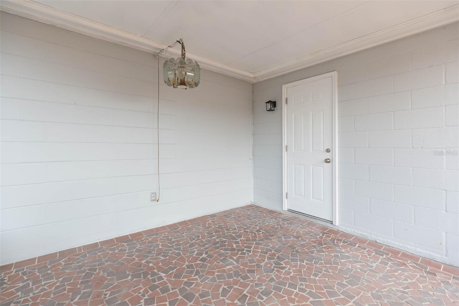 BEACON SQUARE - Residential Lease