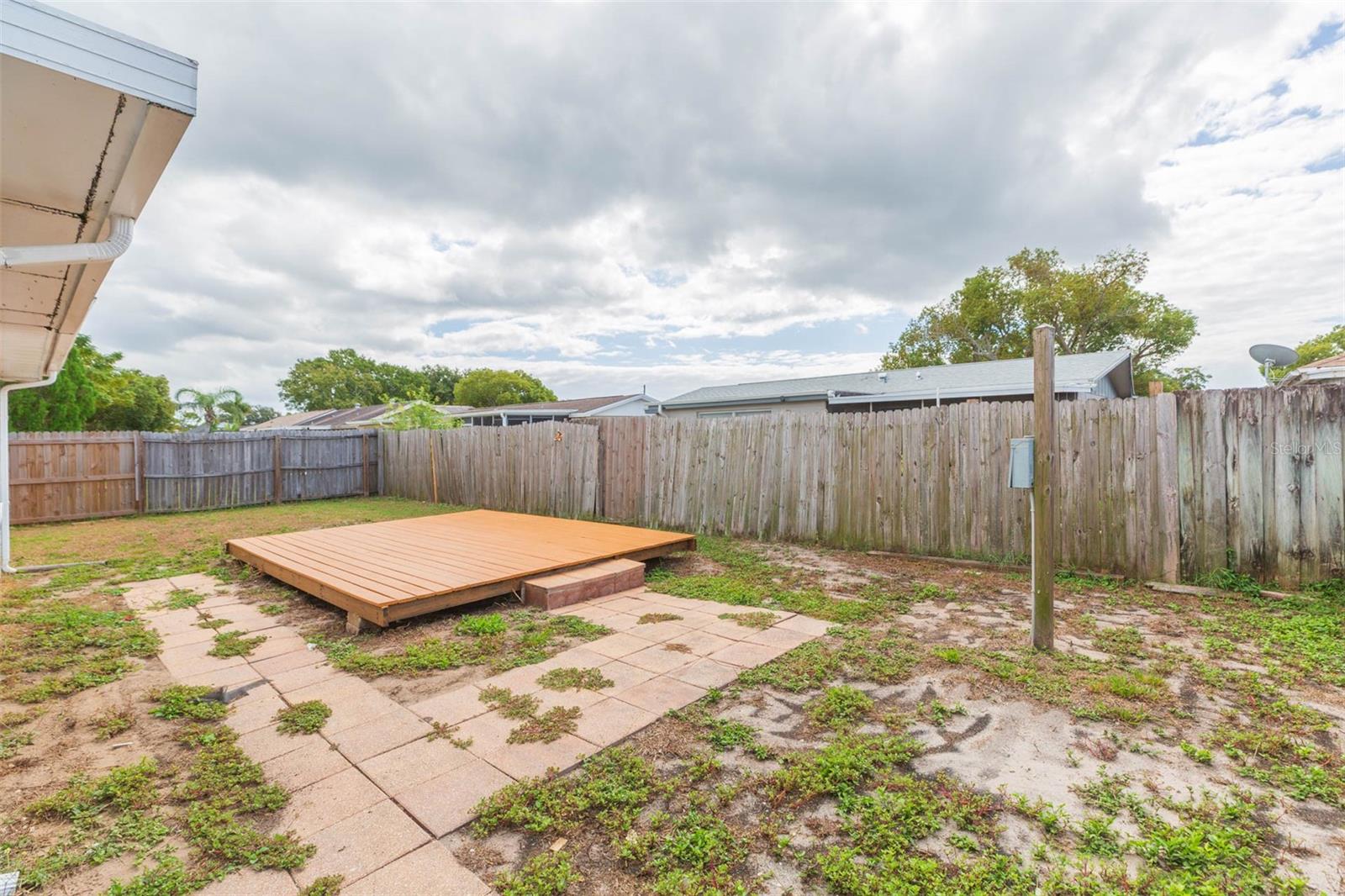 BEACON SQUARE - Residential Lease