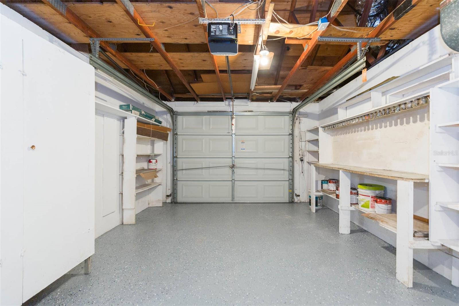 BEACON SQUARE - Residential Lease