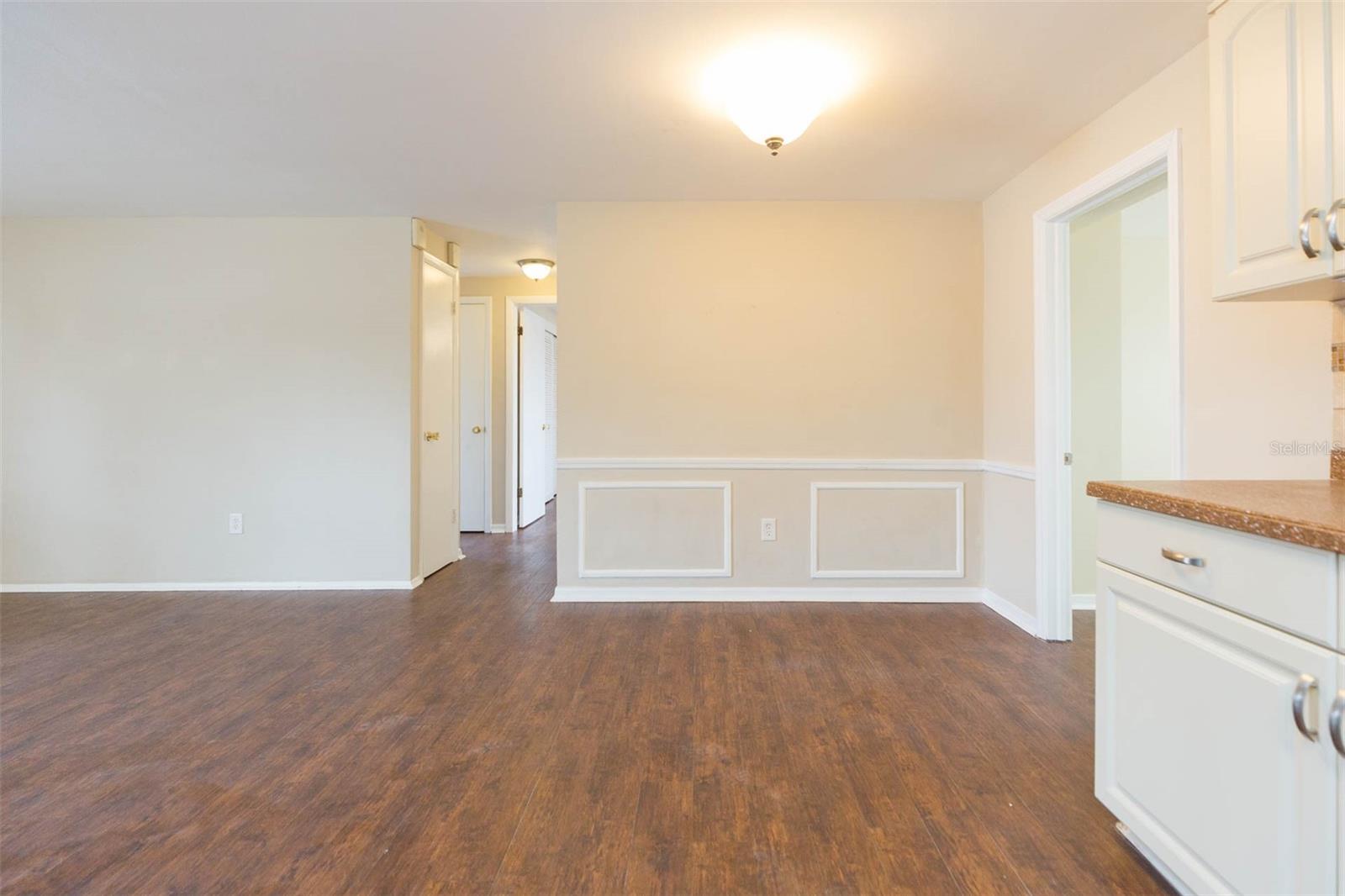 BEACON SQUARE - Residential Lease