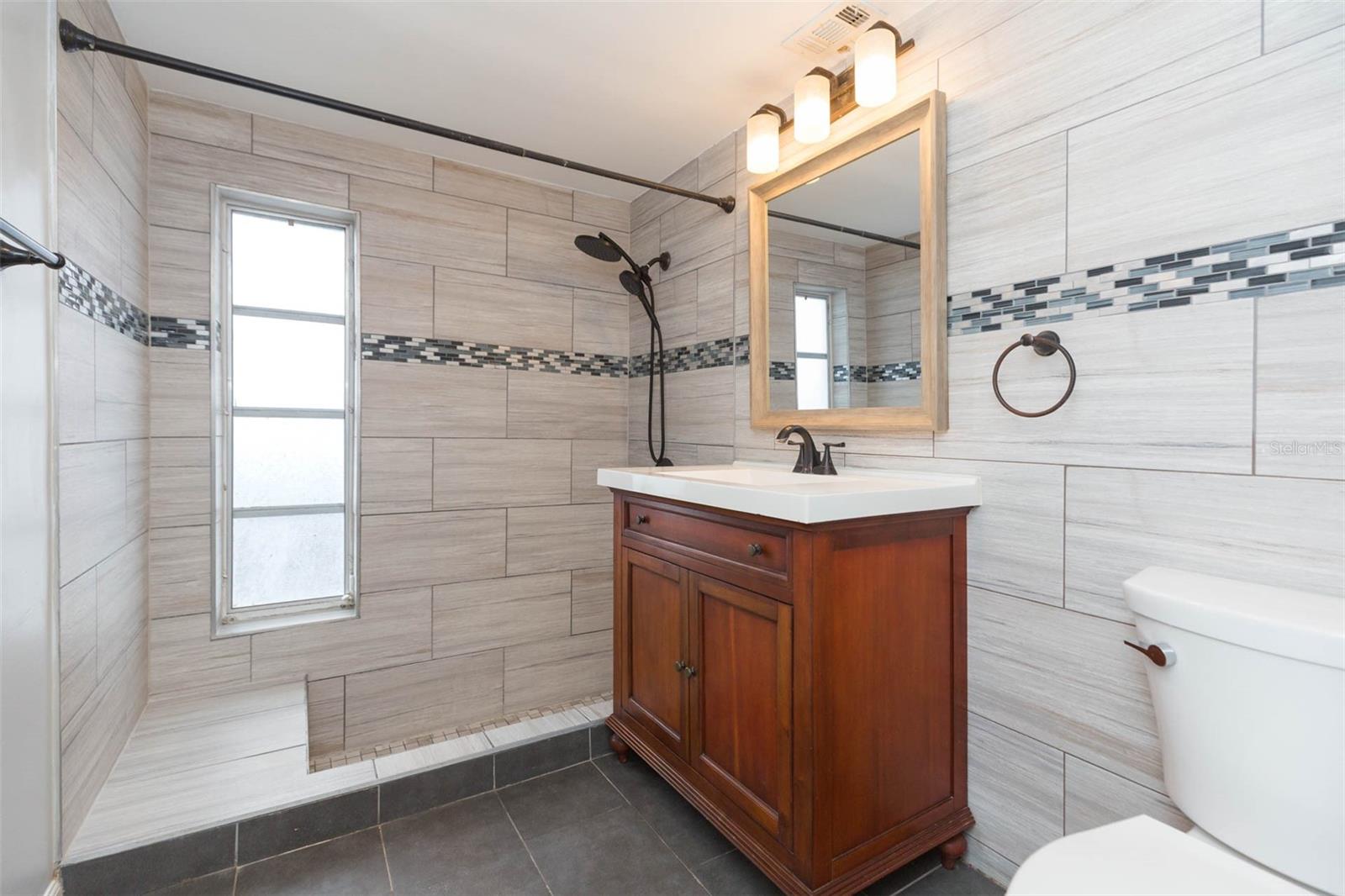 BEACON SQUARE - Residential Lease