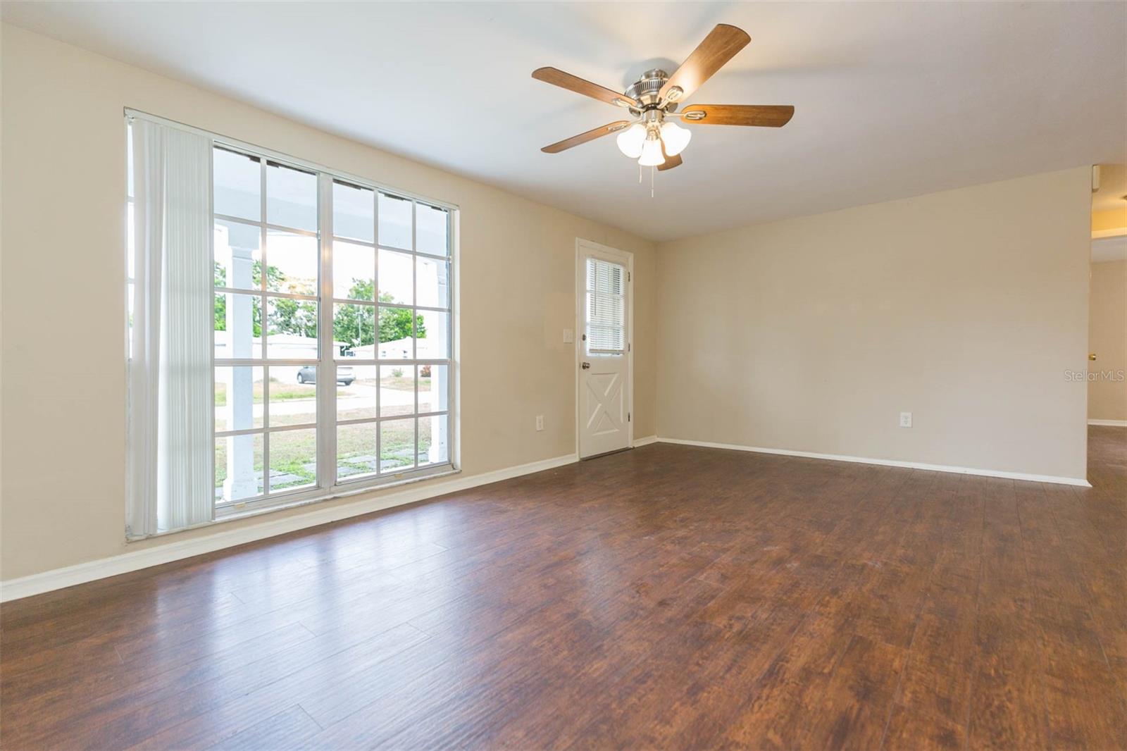 BEACON SQUARE - Residential Lease