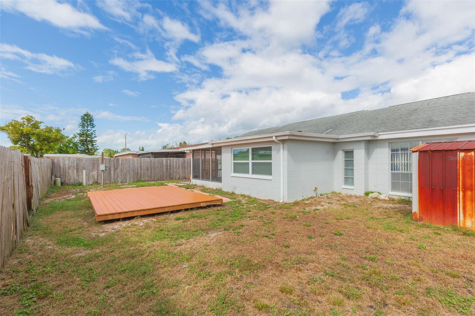 BEACON SQUARE - Residential Lease