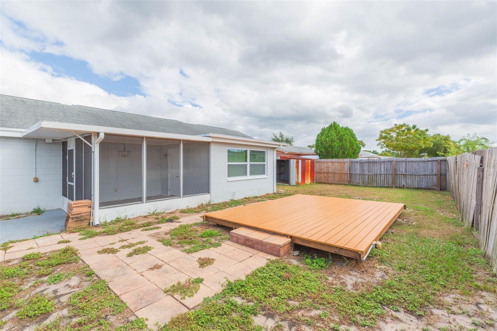 BEACON SQUARE - Residential Lease