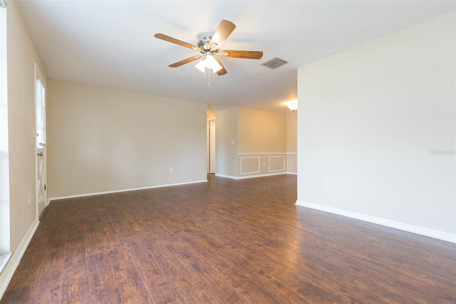 BEACON SQUARE - Residential Lease