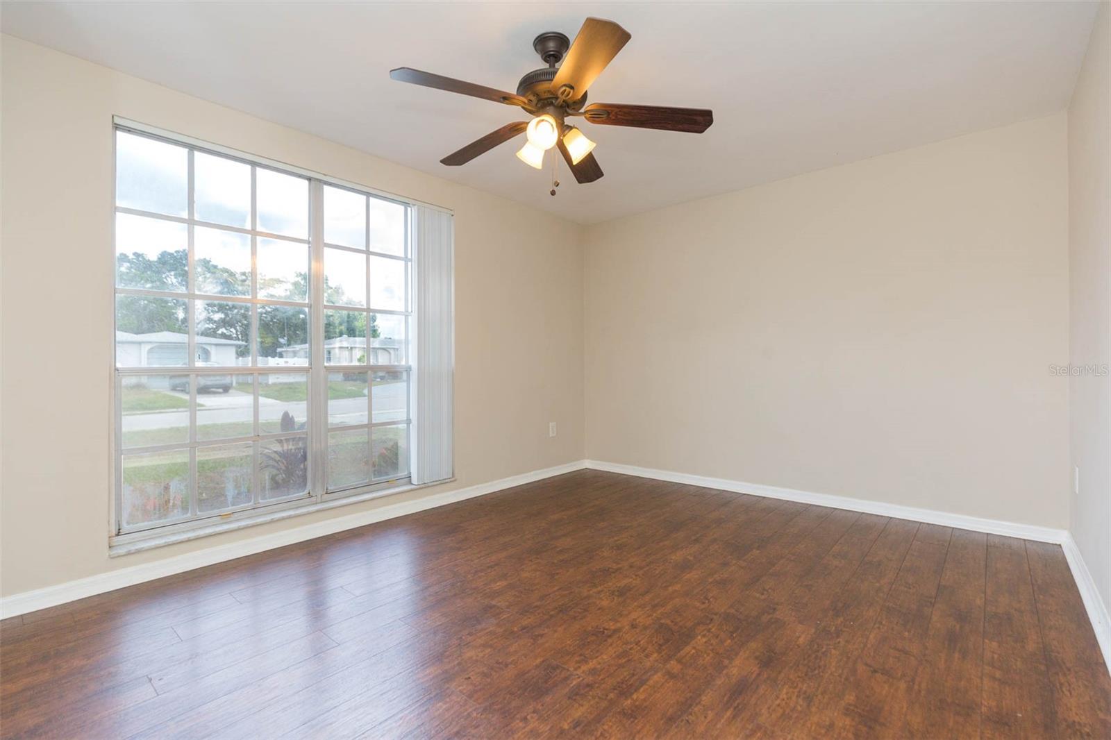 BEACON SQUARE - Residential Lease