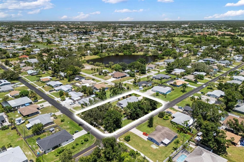 Photo of 2720 Carmine Road, Venice, FL 34293 (MLS # A4661112)