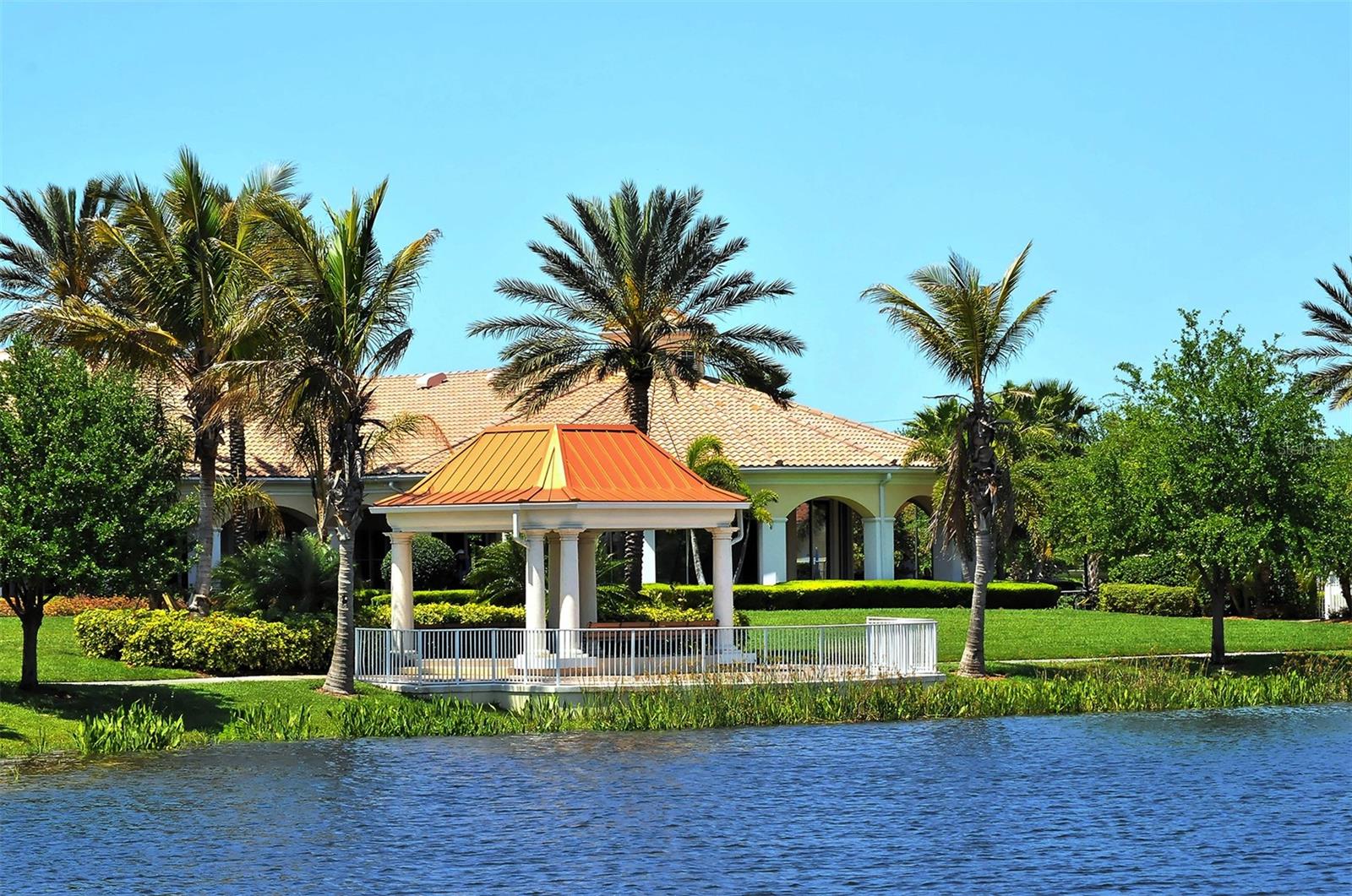 VILLAGEWALK - Residential