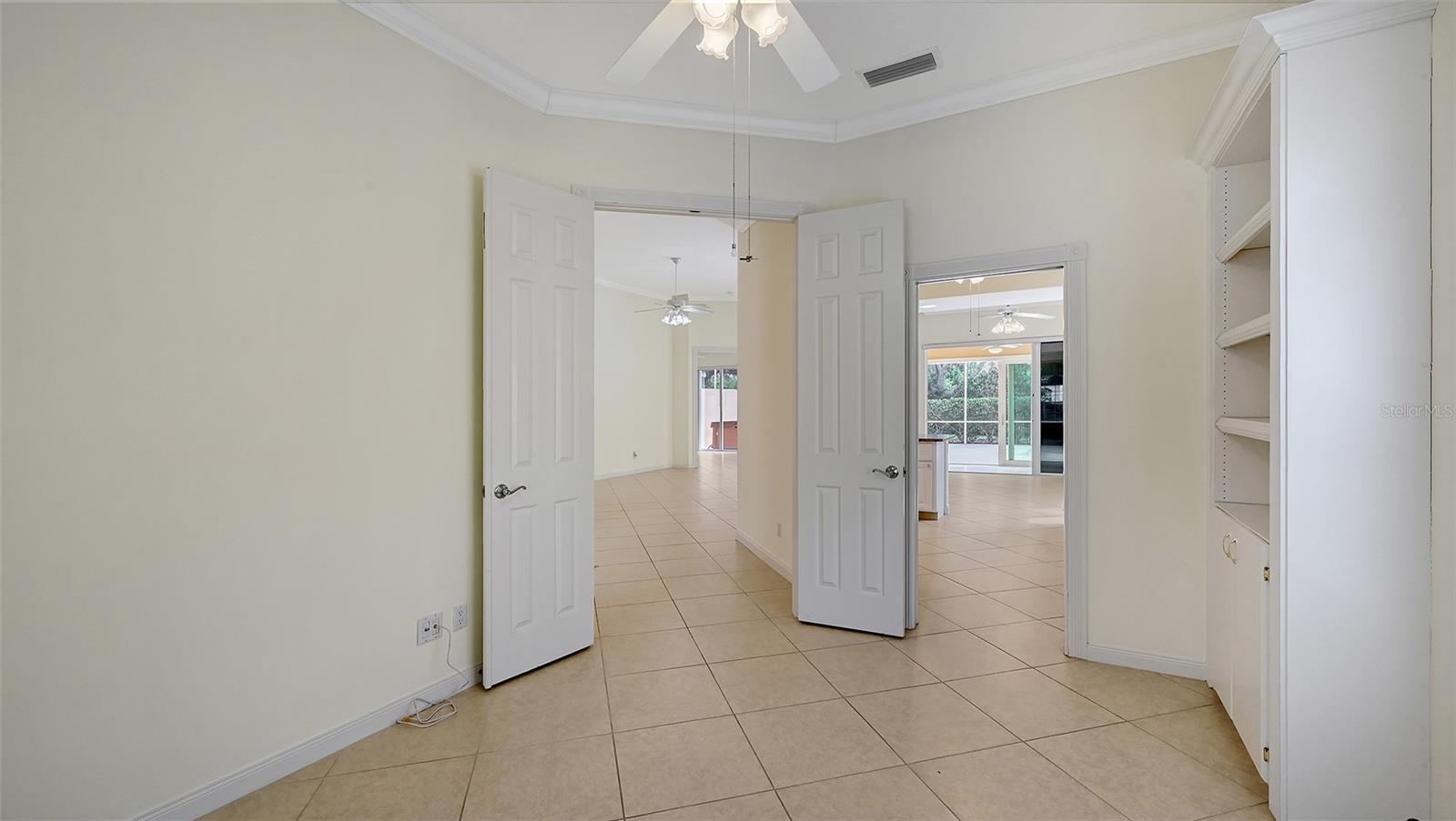 VILLAGEWALK - Residential