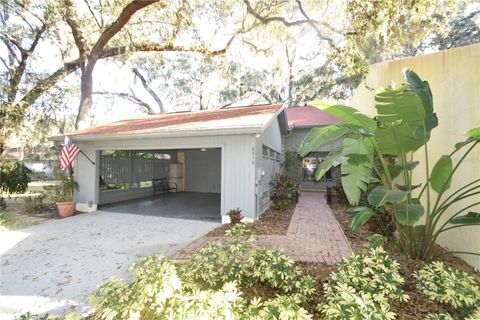 A home in LAKELAND