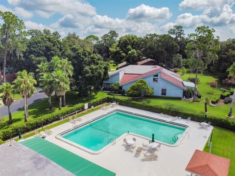 A home in LAKELAND