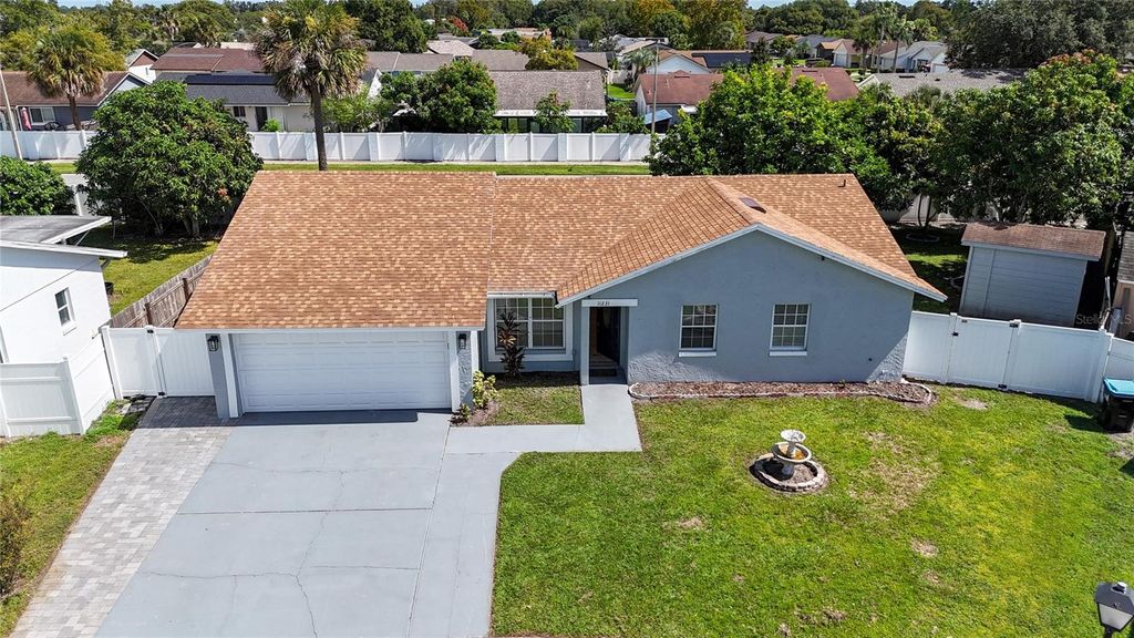 Photo of 11231 Stone Gate Court, Orlando, FL 32837 (MLS # S5136329)