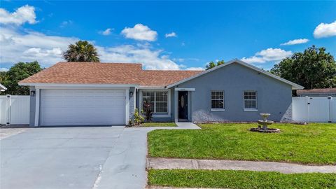 Photo of 11231 Stone Gate Court, Orlando, FL 32837 (MLS # S5136329)
