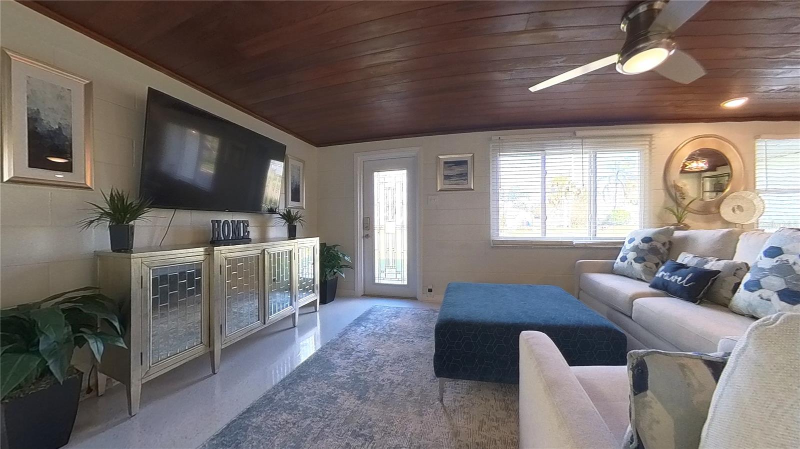 NOKOMIS ACRES - Residential Lease