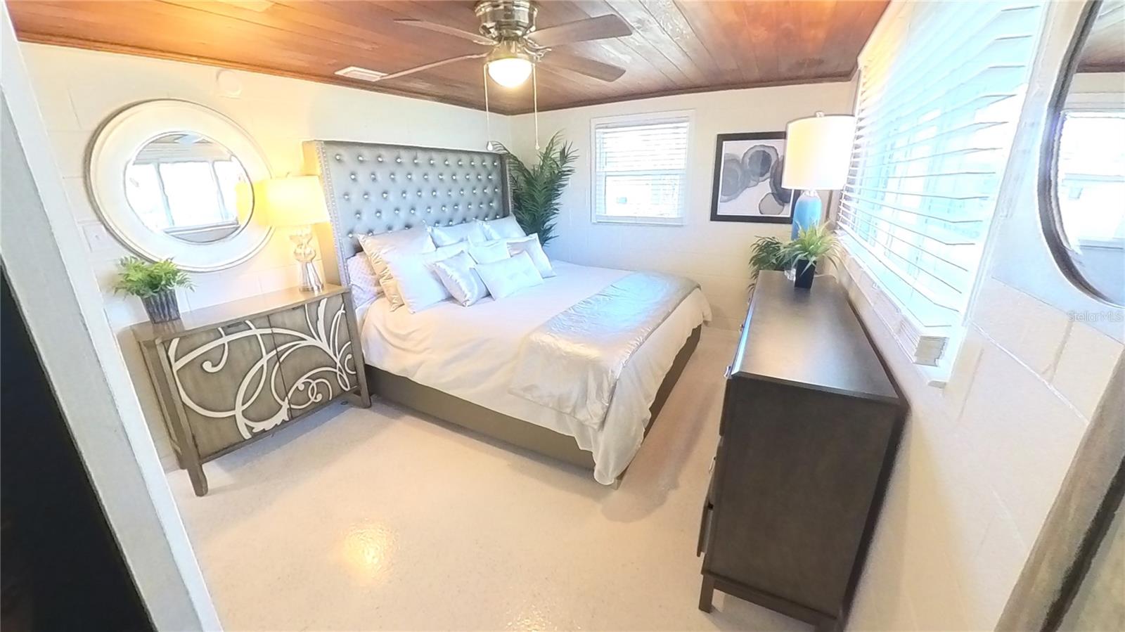 NOKOMIS ACRES - Residential Lease