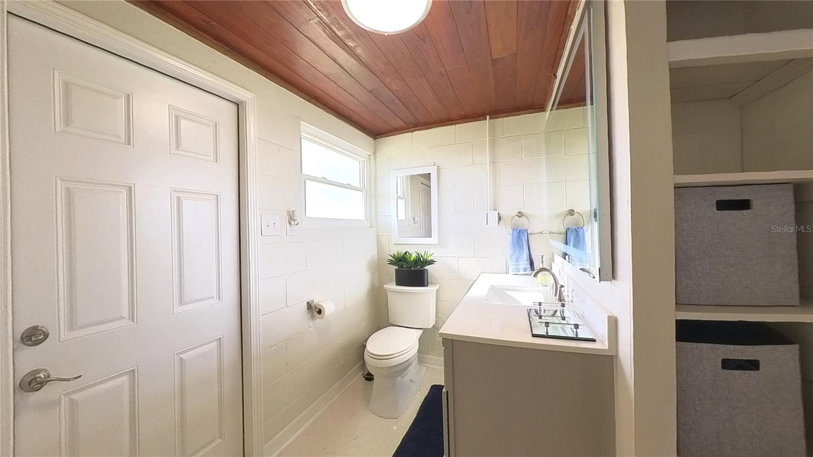 NOKOMIS ACRES - Residential Lease