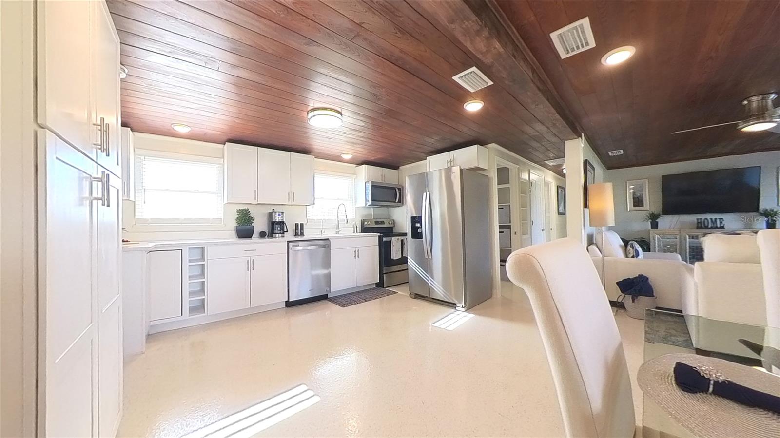 NOKOMIS ACRES - Residential Lease
