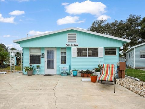 A home in LAKE WALES