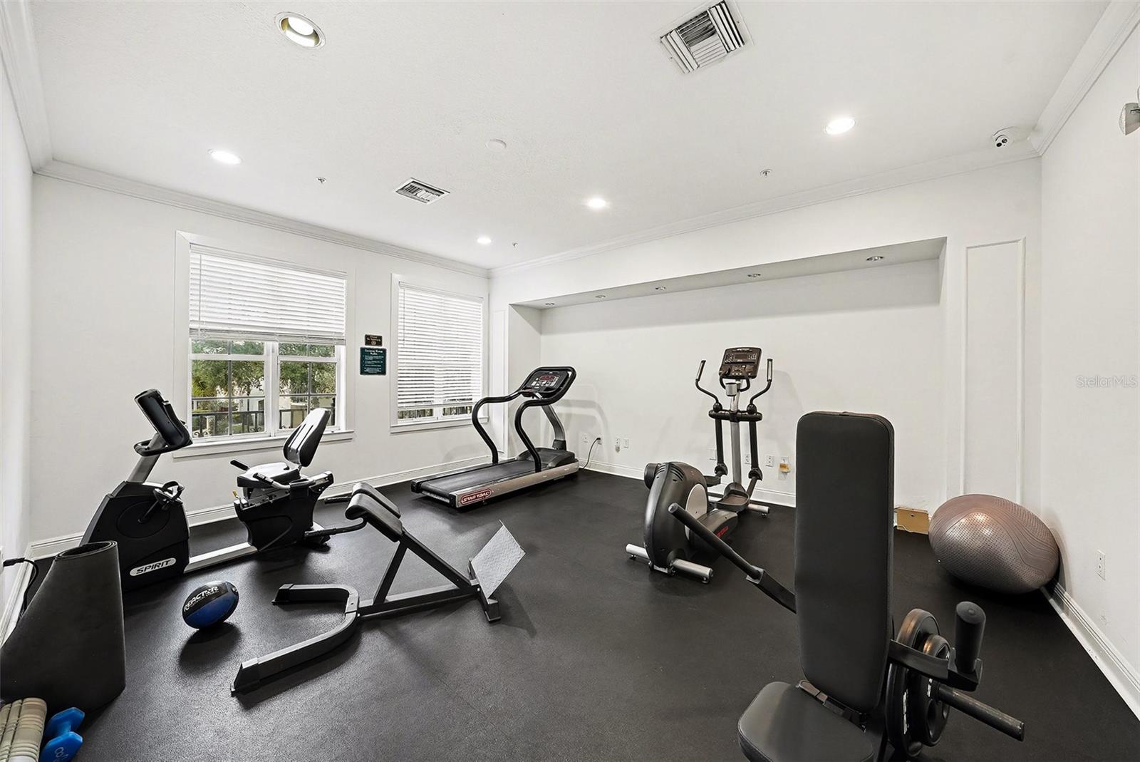 CORDOBA AT BEACH PARK A CONDOM - Residential