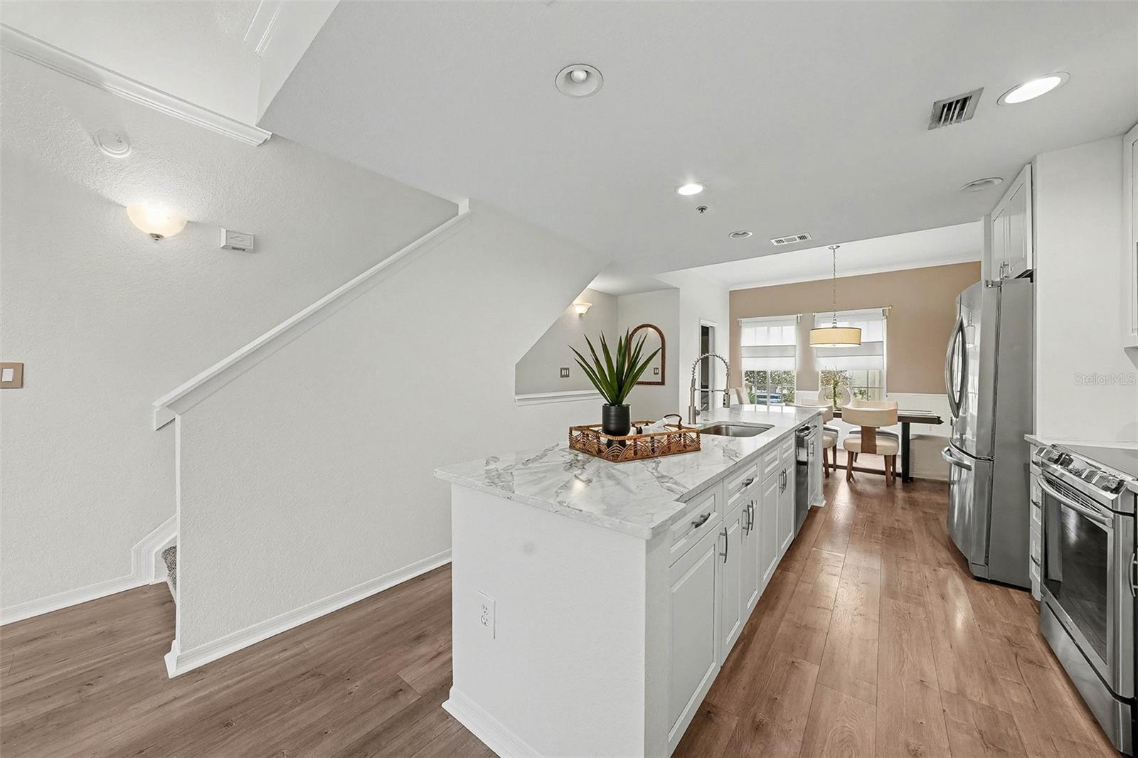 CORDOBA AT BEACH PARK A CONDOM - Residential