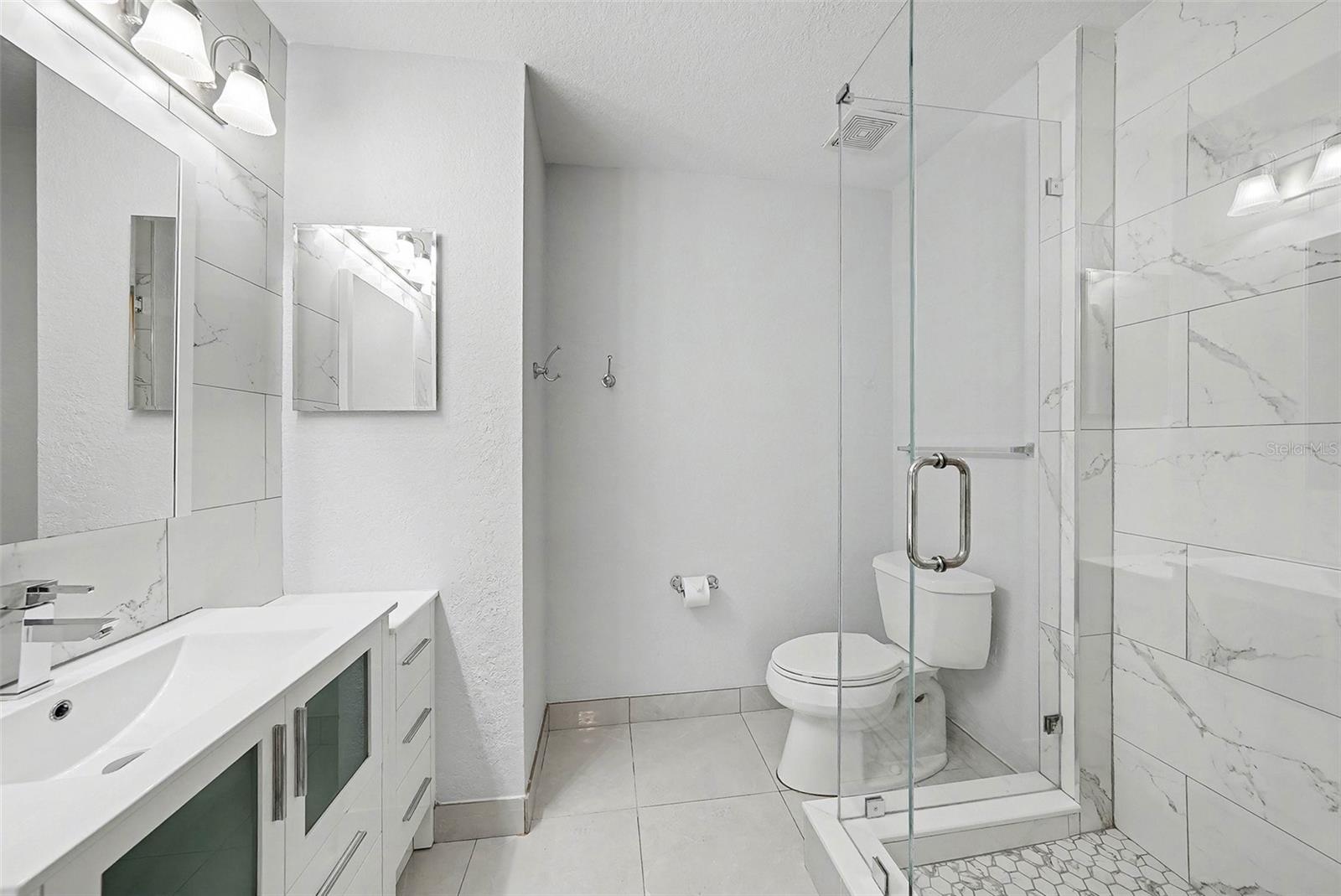 CORDOBA AT BEACH PARK A CONDOM - Residential