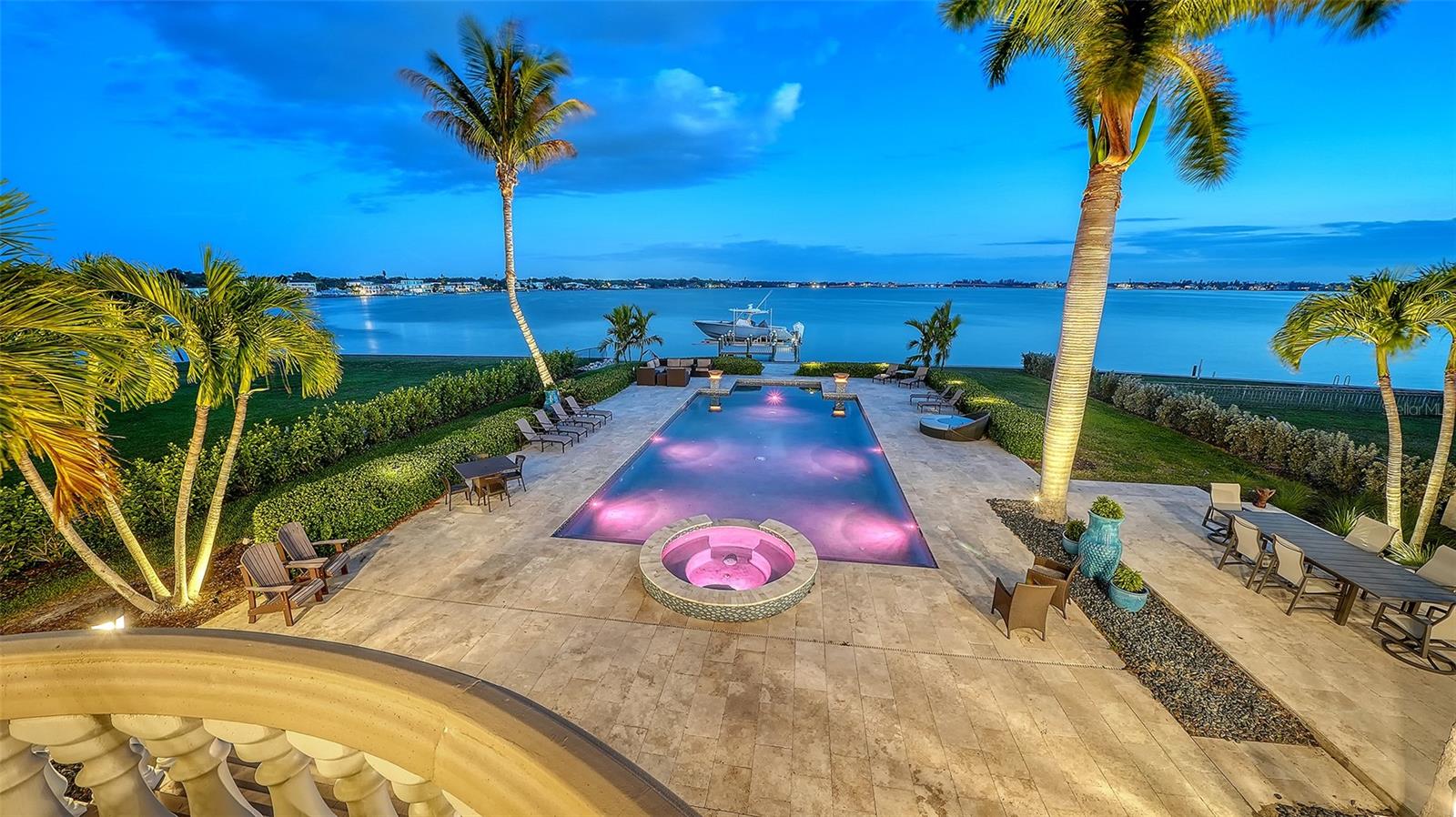 1240 HILLVIEW DRIVE