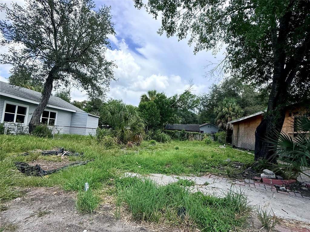 Photo of 3103 N 17th Street, Tampa, FL 33605 (MLS # TB8531549)
