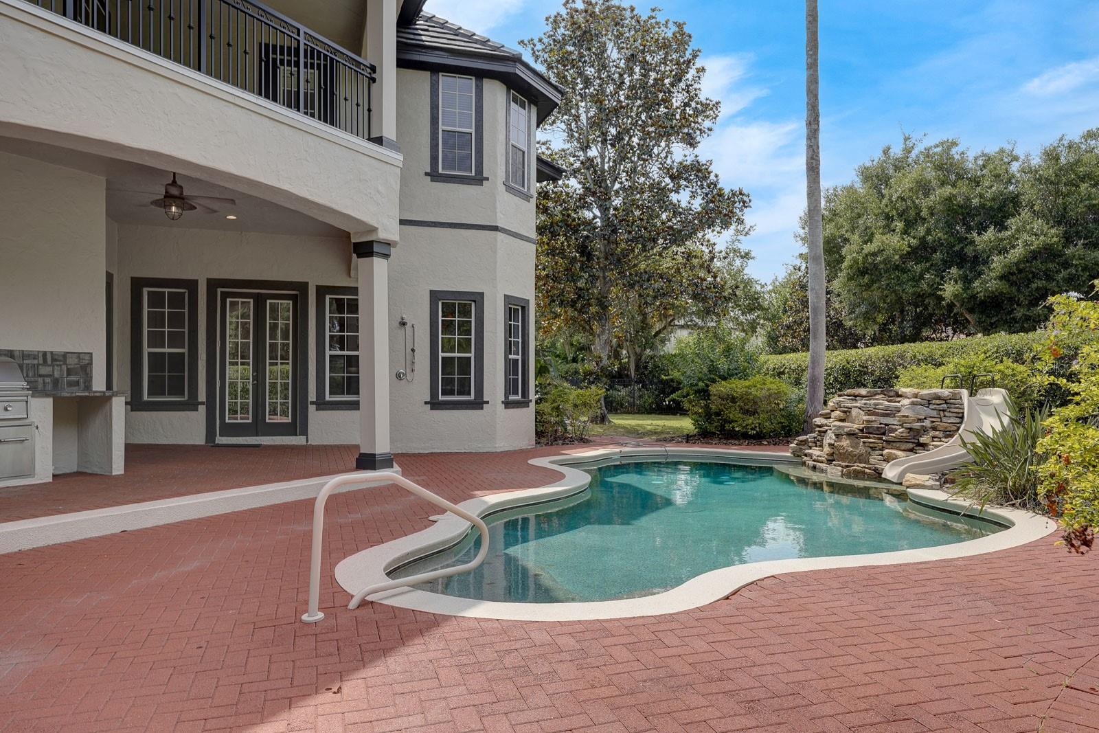 KEENES POINTE - Residential