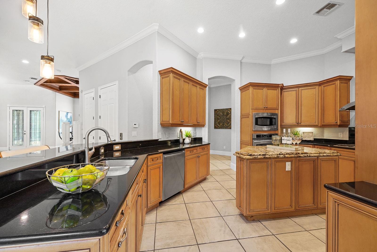 KEENES POINTE - Residential