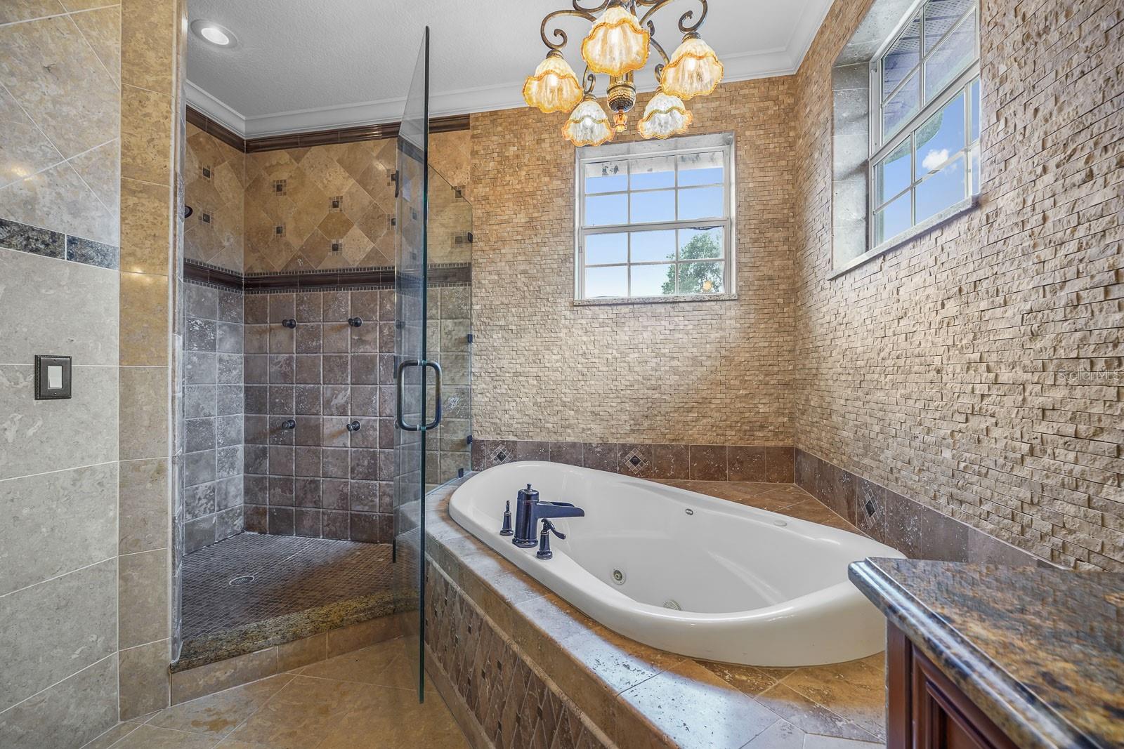 KEENES POINTE - Residential