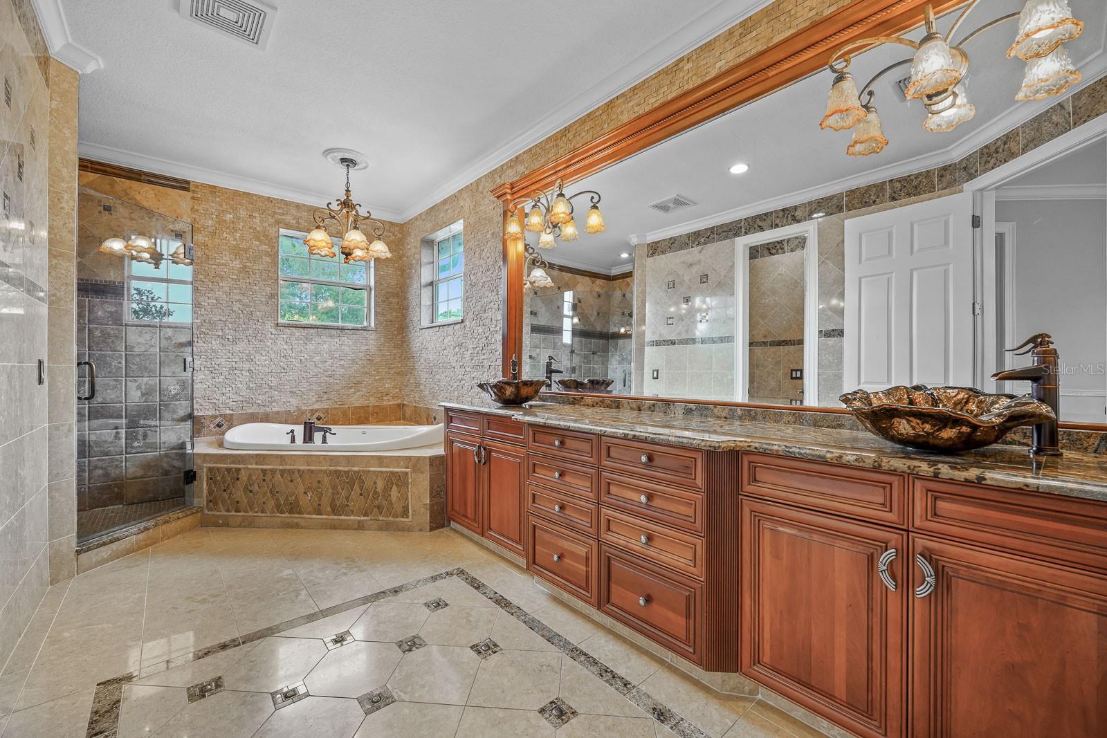 KEENES POINTE - Residential