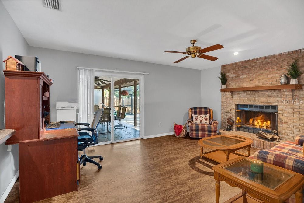 SURREY RUN - Residential